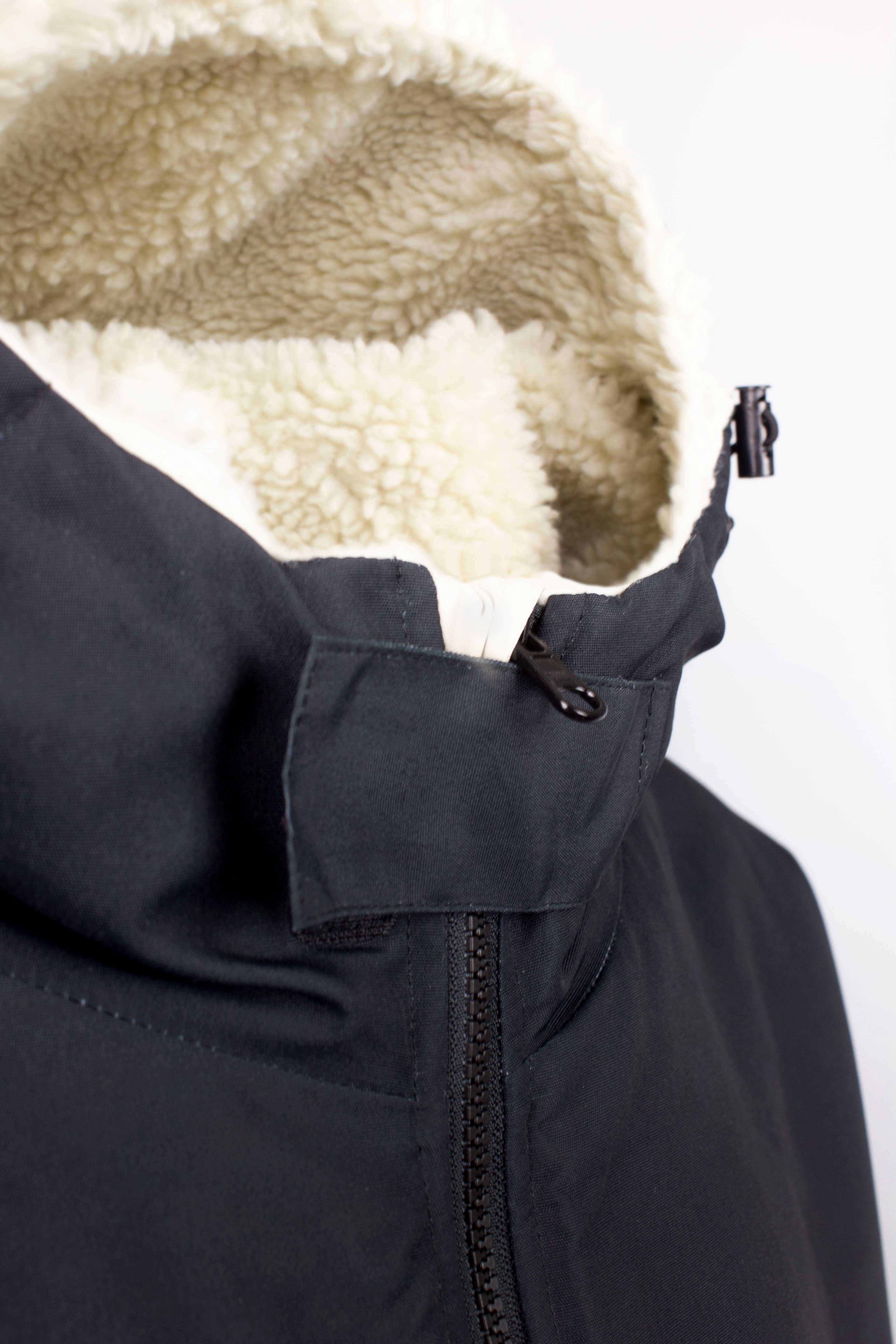 SOLA WATERPROOF CHANGING ROBE - SAND/BLACK