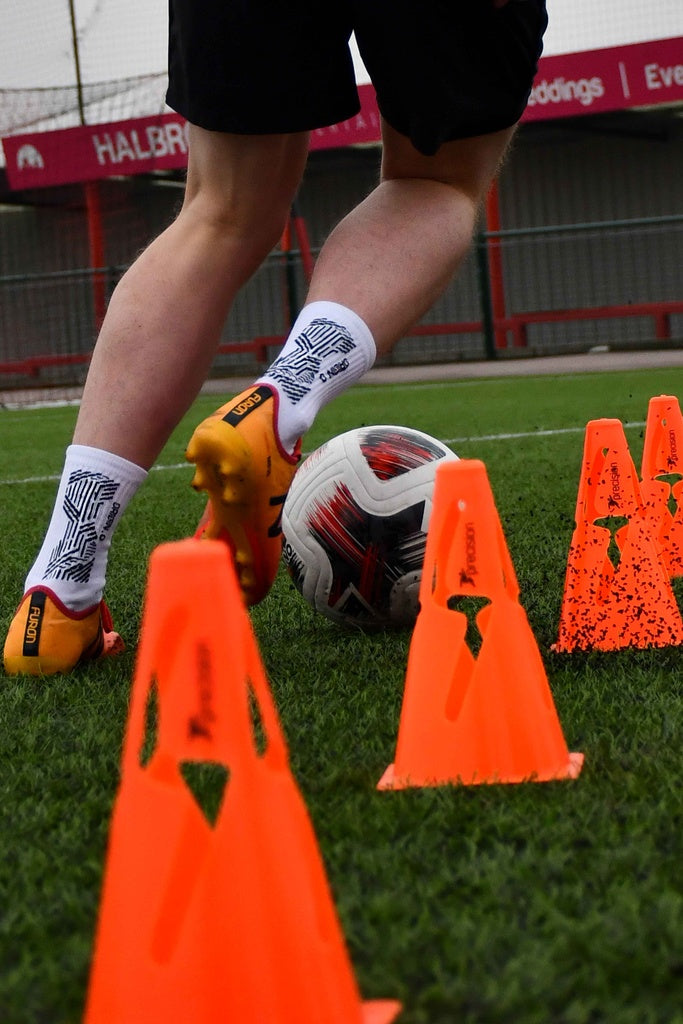 PRECISION ORIGIN.0 GRIP SOCKS - ADULT