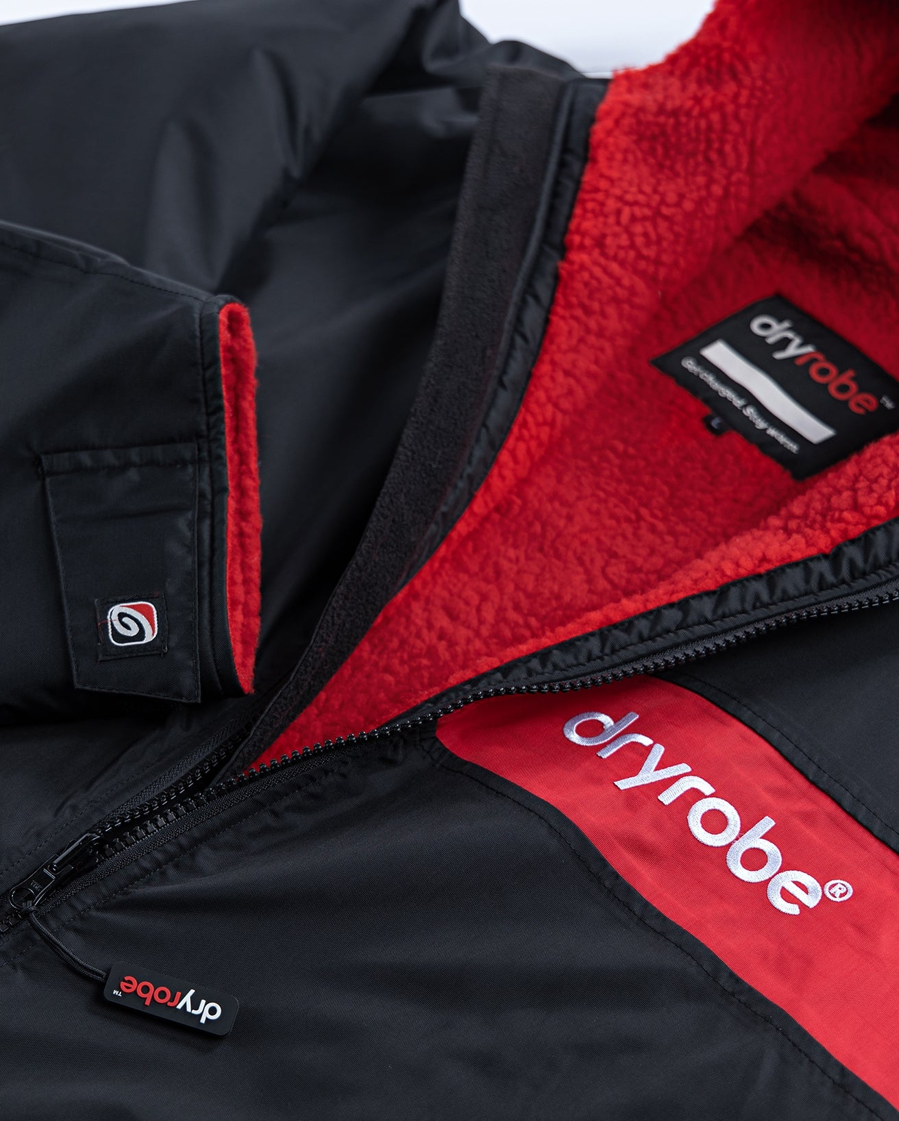 dryrobe® ADVANCE LONG SLEEVE - REMIX - BLACK RED / RED