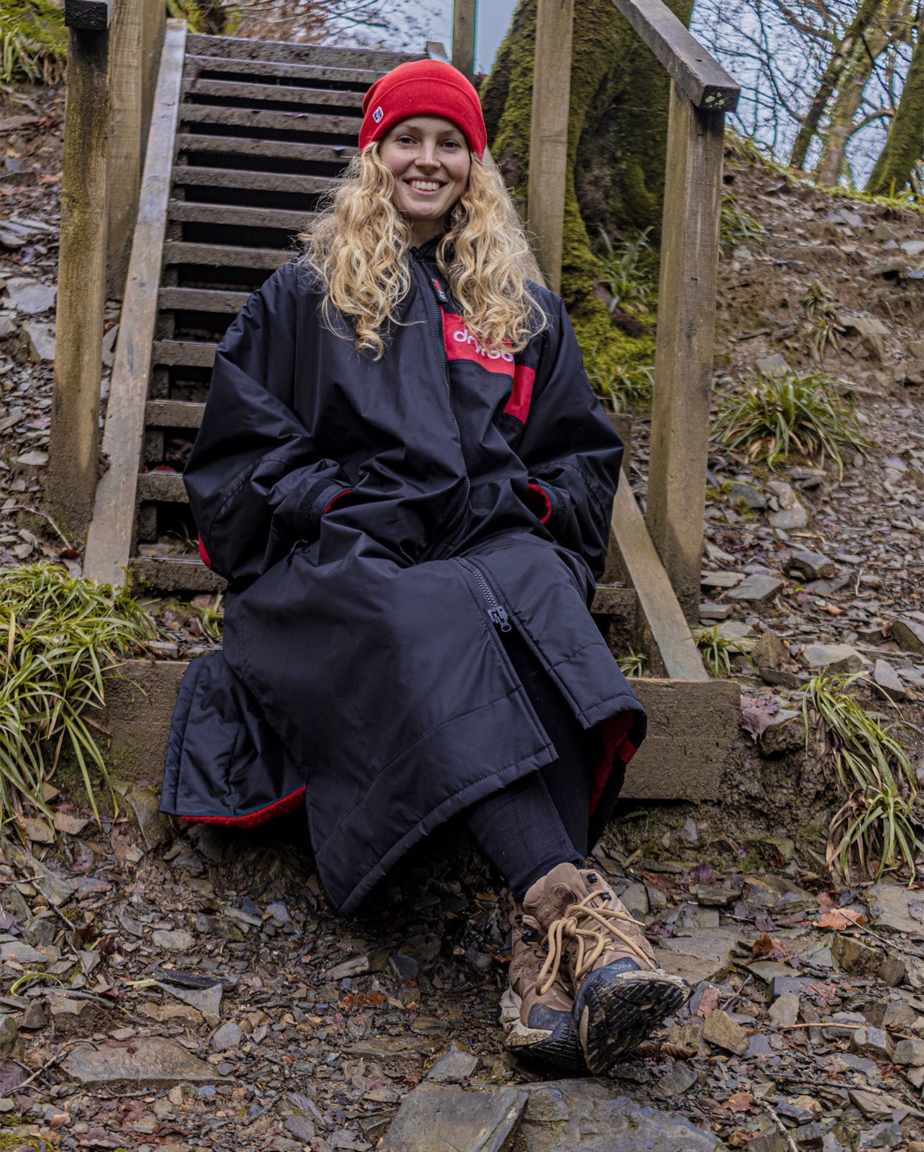 dryrobe® ADVANCE LONG SLEEVE - REMIX - BLACK RED / RED