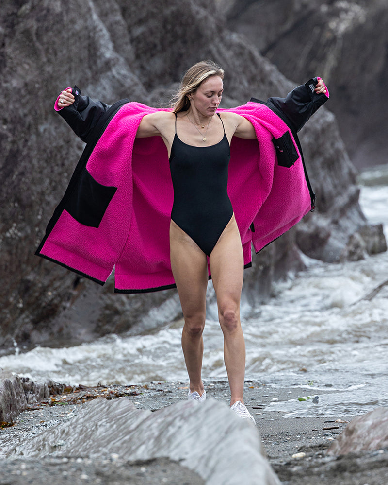 dryrobe® ADVANCE LONG SLEEVE - BLACK/PINK