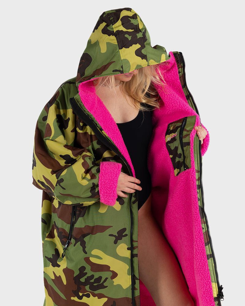 dryrobe® ADVANCE LONG SLEEVE - CAMO / PINK