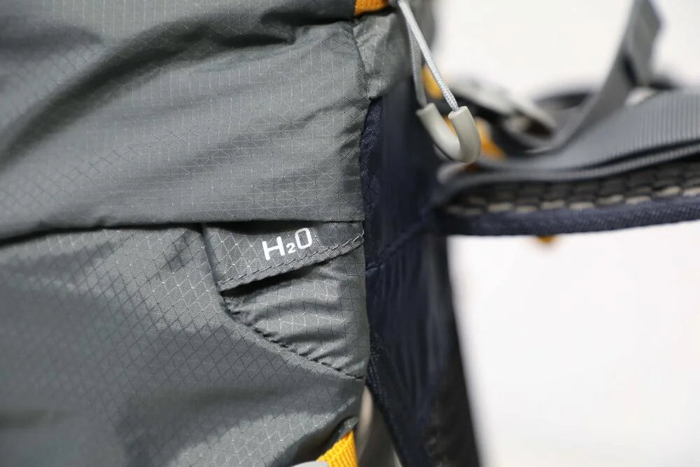 Vango Apex Air 40 - Moonlit Ocean