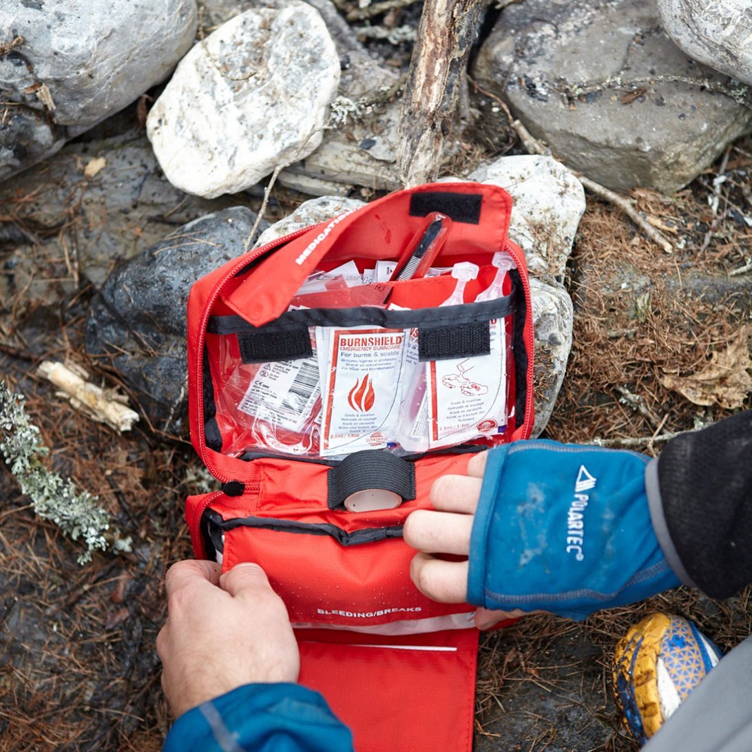 LIFESYSTEMS CAMPING FIRST AID KIT (EU KIT)