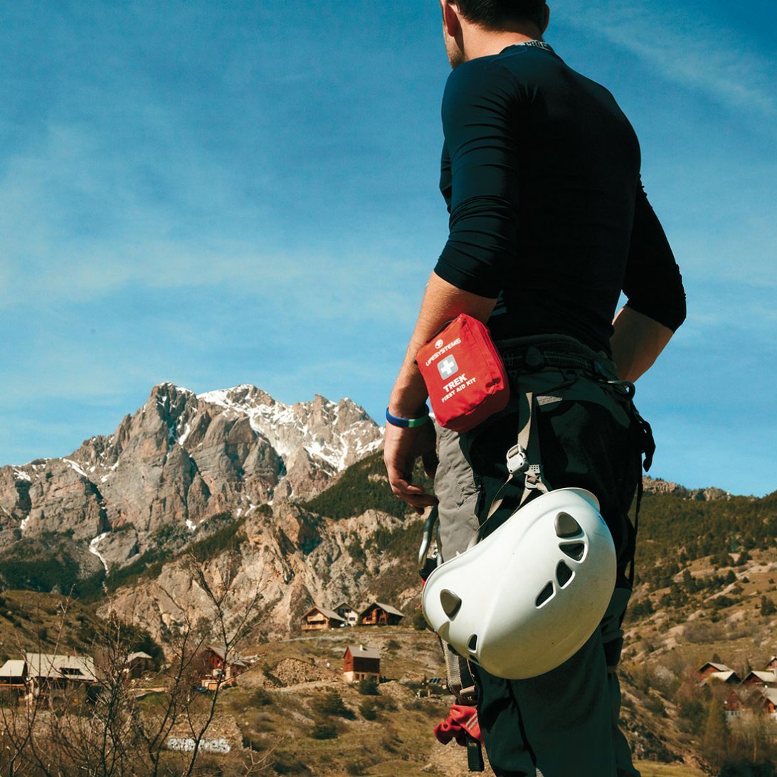 LIFESYSTEMS TREK FIRST AID KIT (EU KIT)