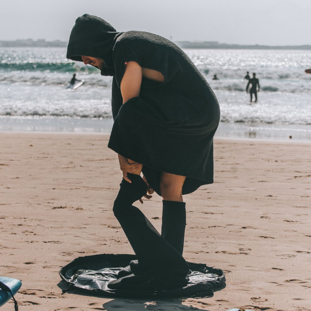 NORTHCORE™ "BEACH BASHA" CHANGING ROBE - BLACK