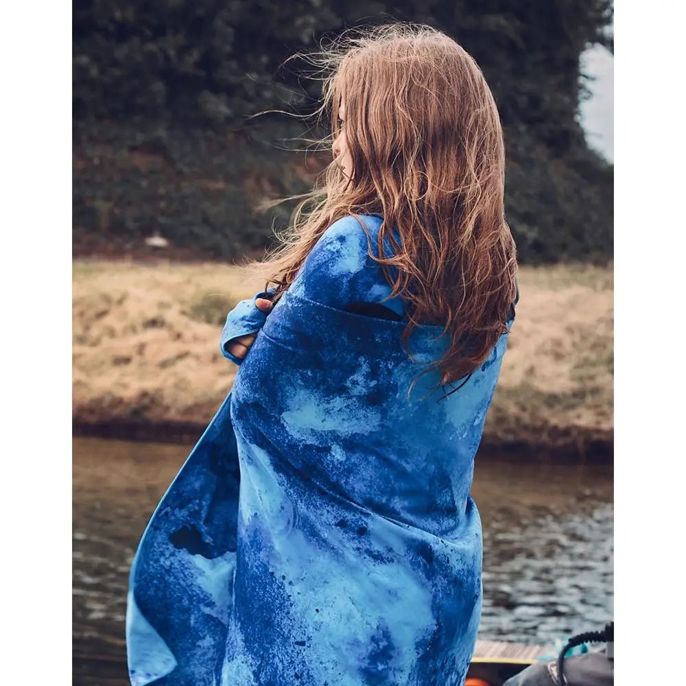 ROOSTER AZURE MICROFIBRE QUICK DRYING TOWEL - Atlantic Kayaks & Leisure