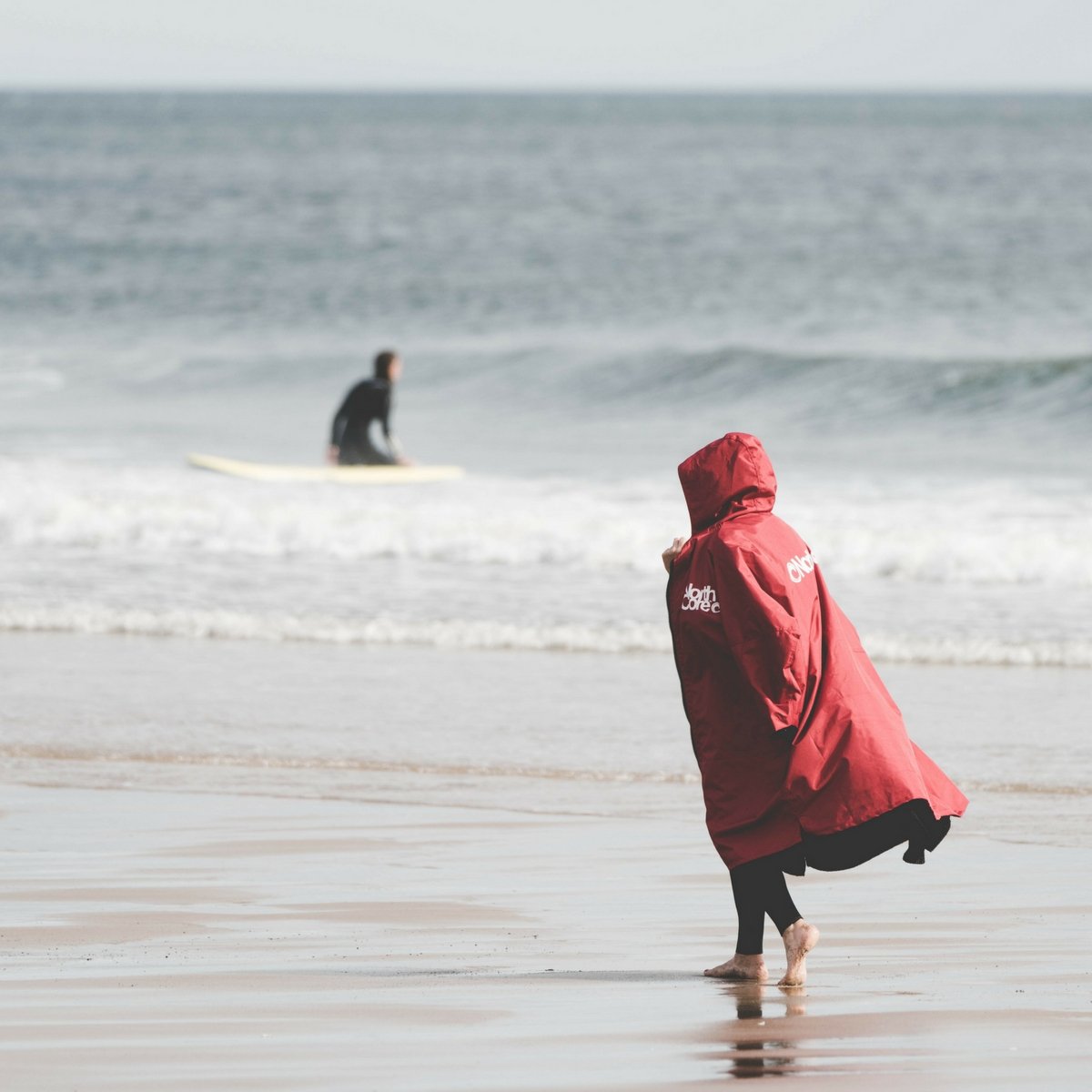 NORTHCORE™ BEACH BASHA PRO - 4 SEASON CHANGING ROBE - RED
