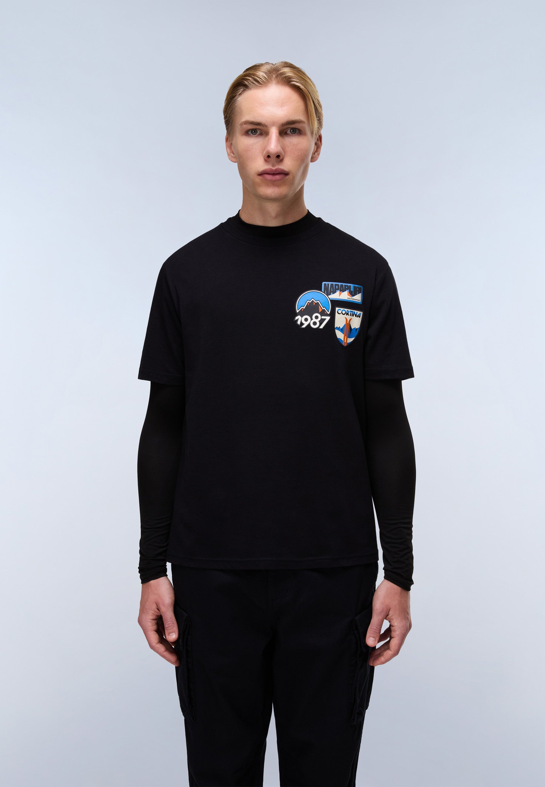 NAPAPIJRI S-MONTEPIANA SHORT SLEEVE T-SHIRT - BLACK