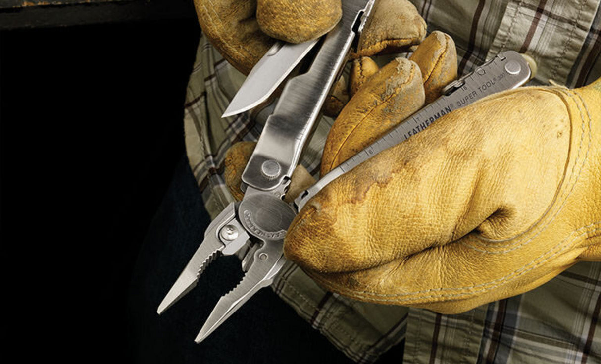LEATHERMAN SUPER TOOL® 300 WITH NYLON SHEATH