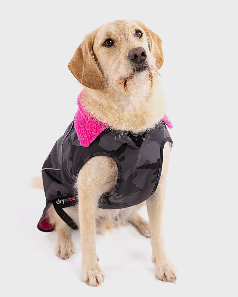 Dryrobe® dog - WATERPROOF DOG COAT - BLACK CAMO / PINK