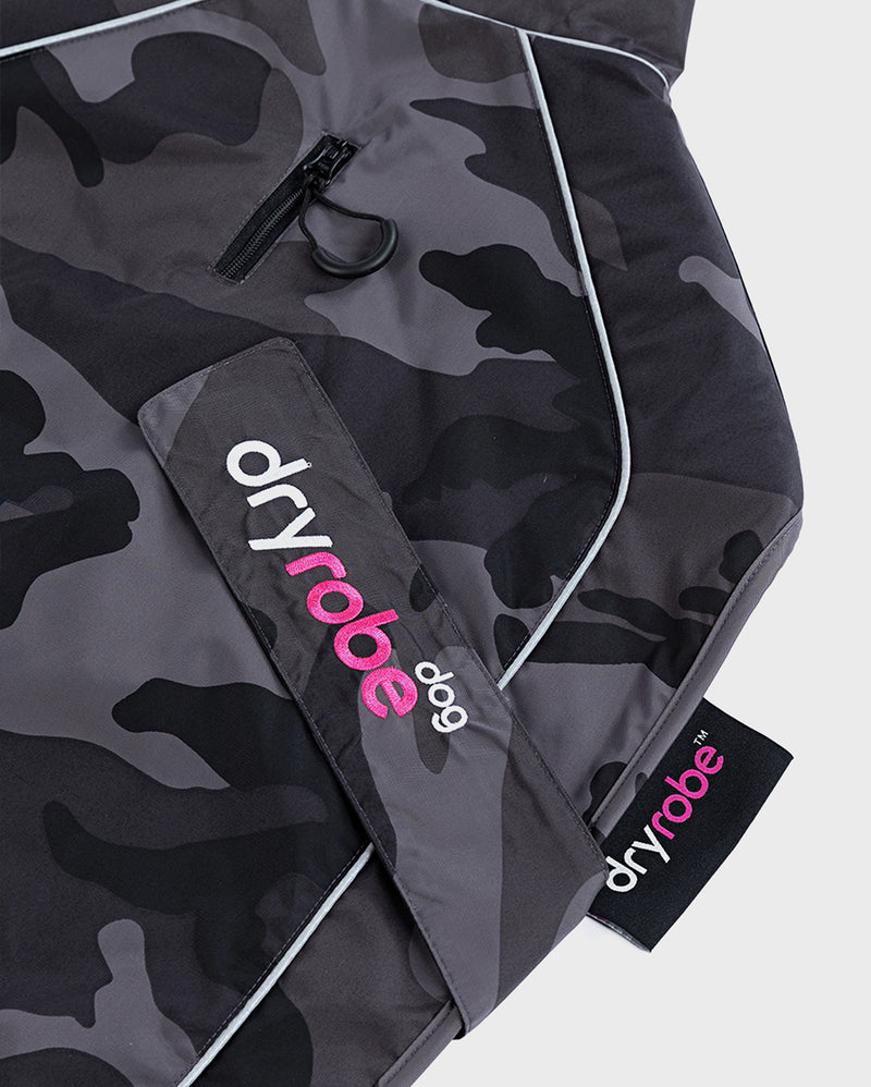 Dryrobe® dog - WATERPROOF DOG COAT - BLACK CAMO / PINK