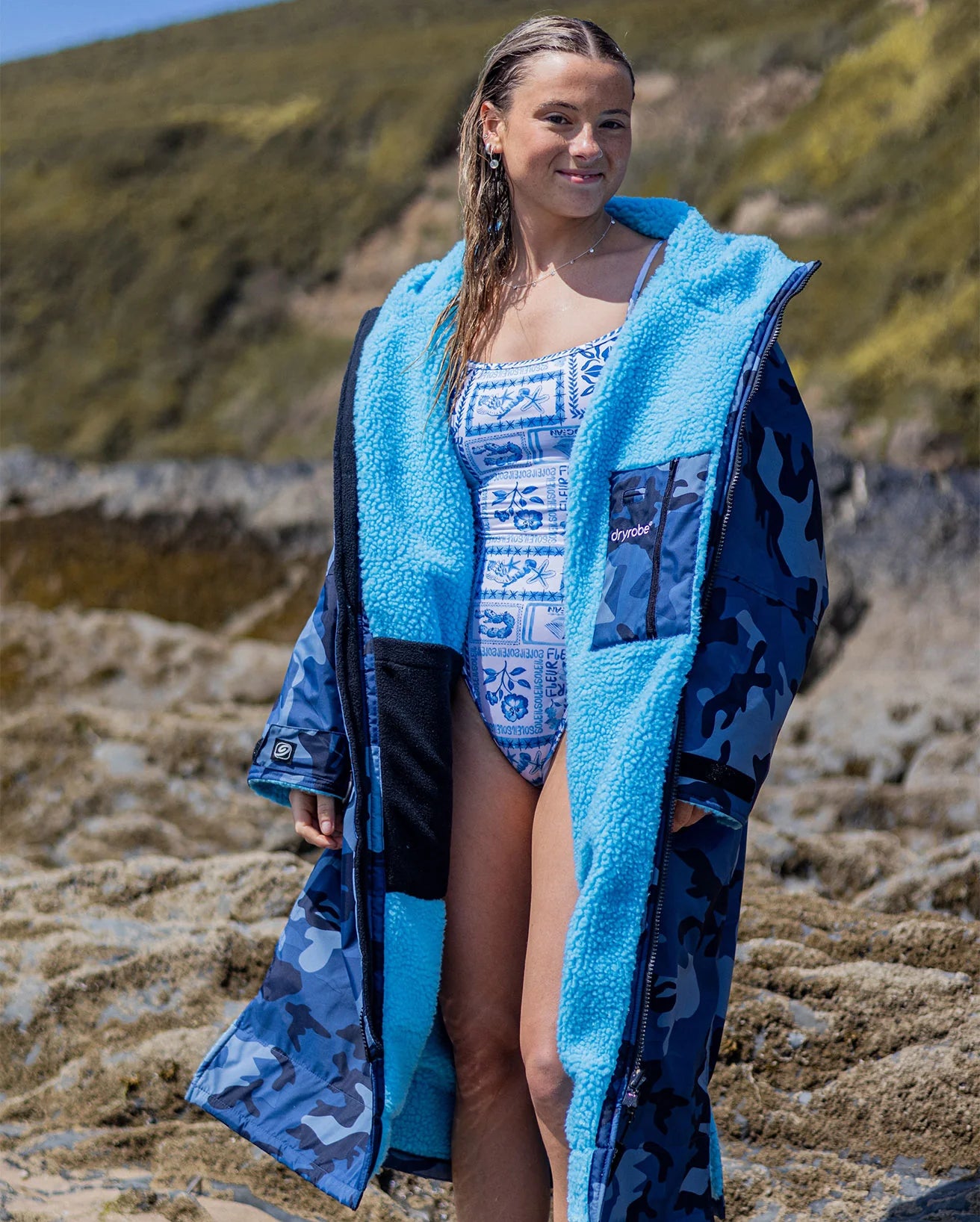 NEW dryrobe® ADVANCE LONG SLEEVE - BLUE CAMO/BLUE