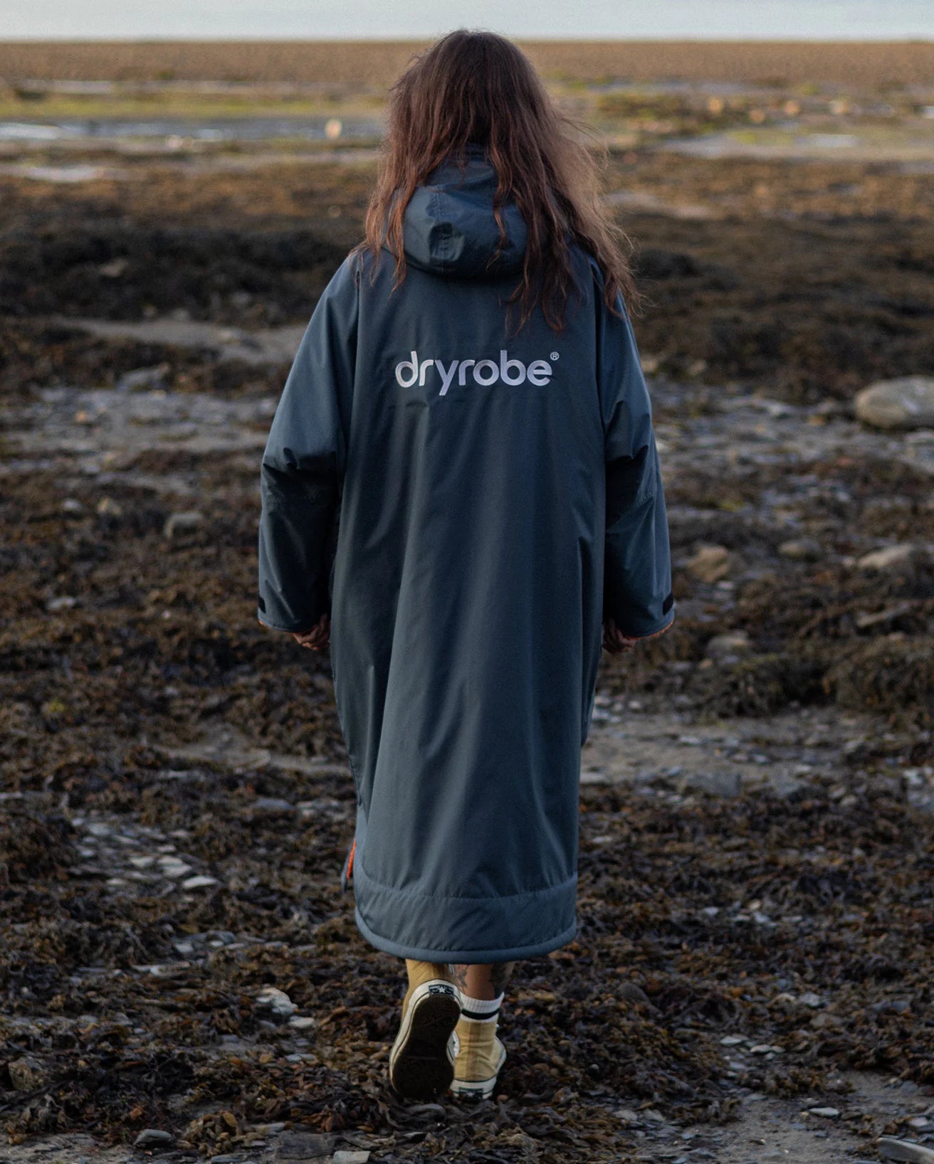 NEW dryrobe® ADVANCE LONG SLEEVE - DARK GREY/ORANGE