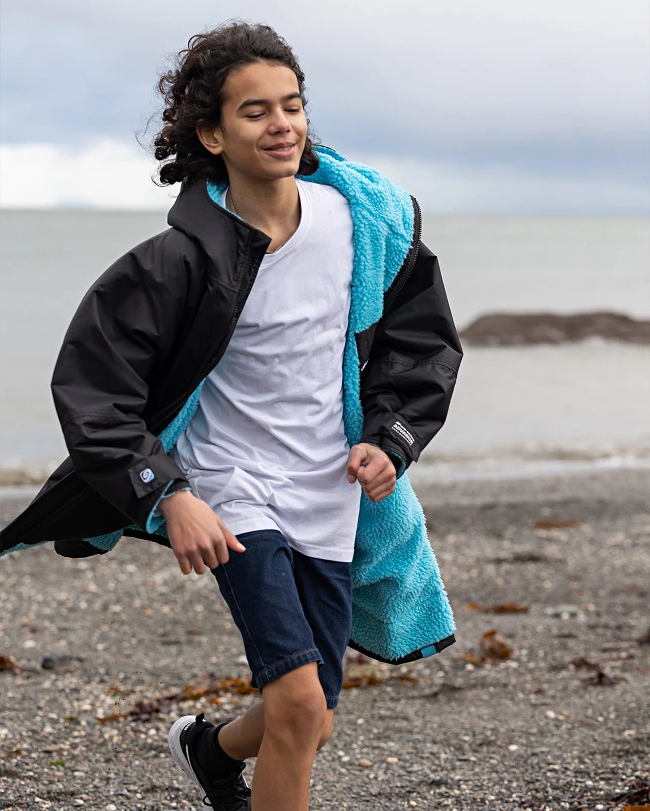 Dryrobe® Black Blue Kids Advance Changing Robe
