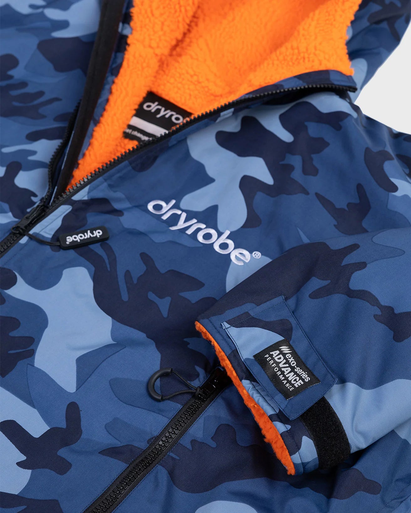 NEW dryrobe® ADVANCE KIDS LONG SLEEVE - BLUE CAMO/ORANGE