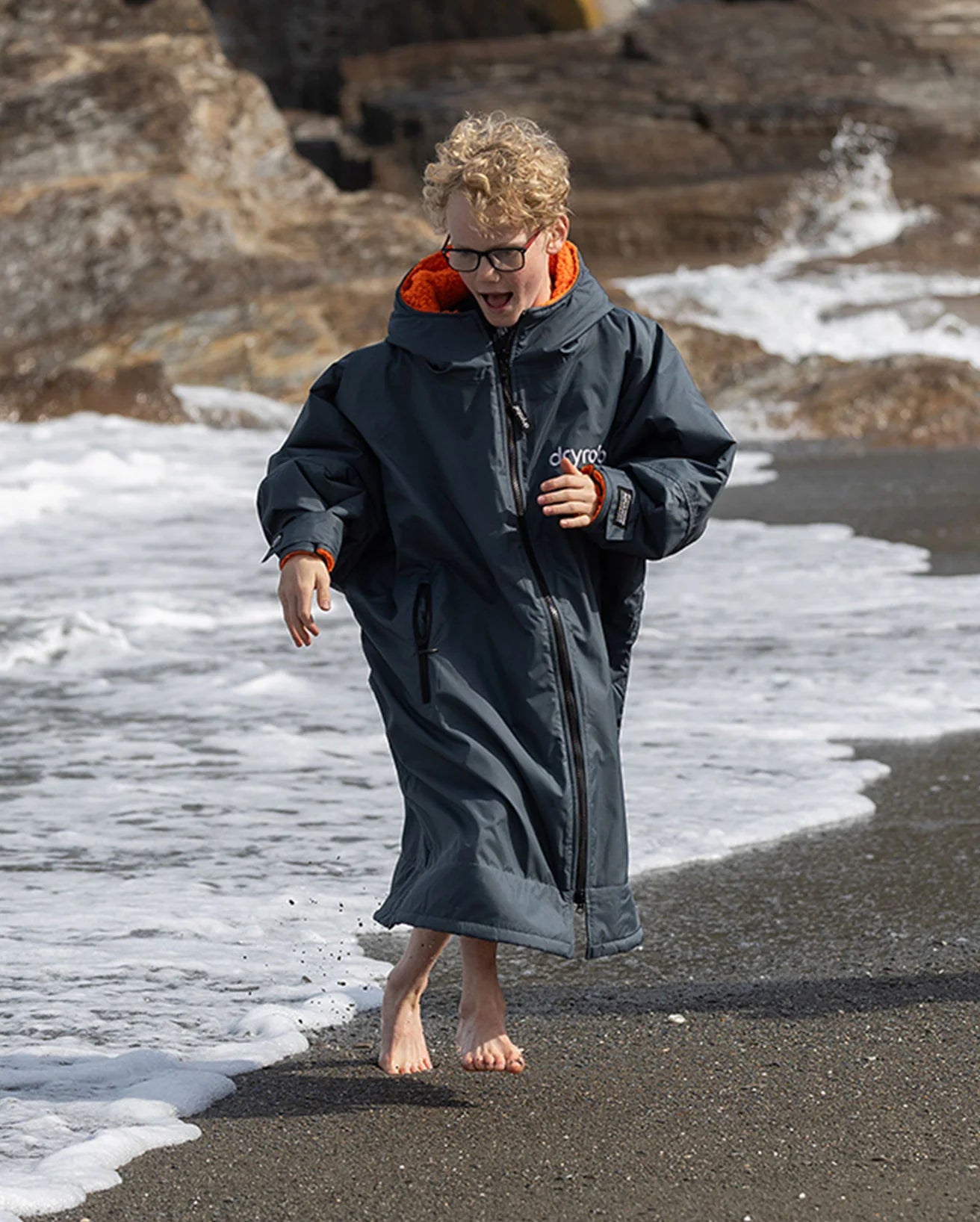 NEW dryrobe® ADVANCE KIDS LONG SLEEVE - DARK GREY/ORANGE