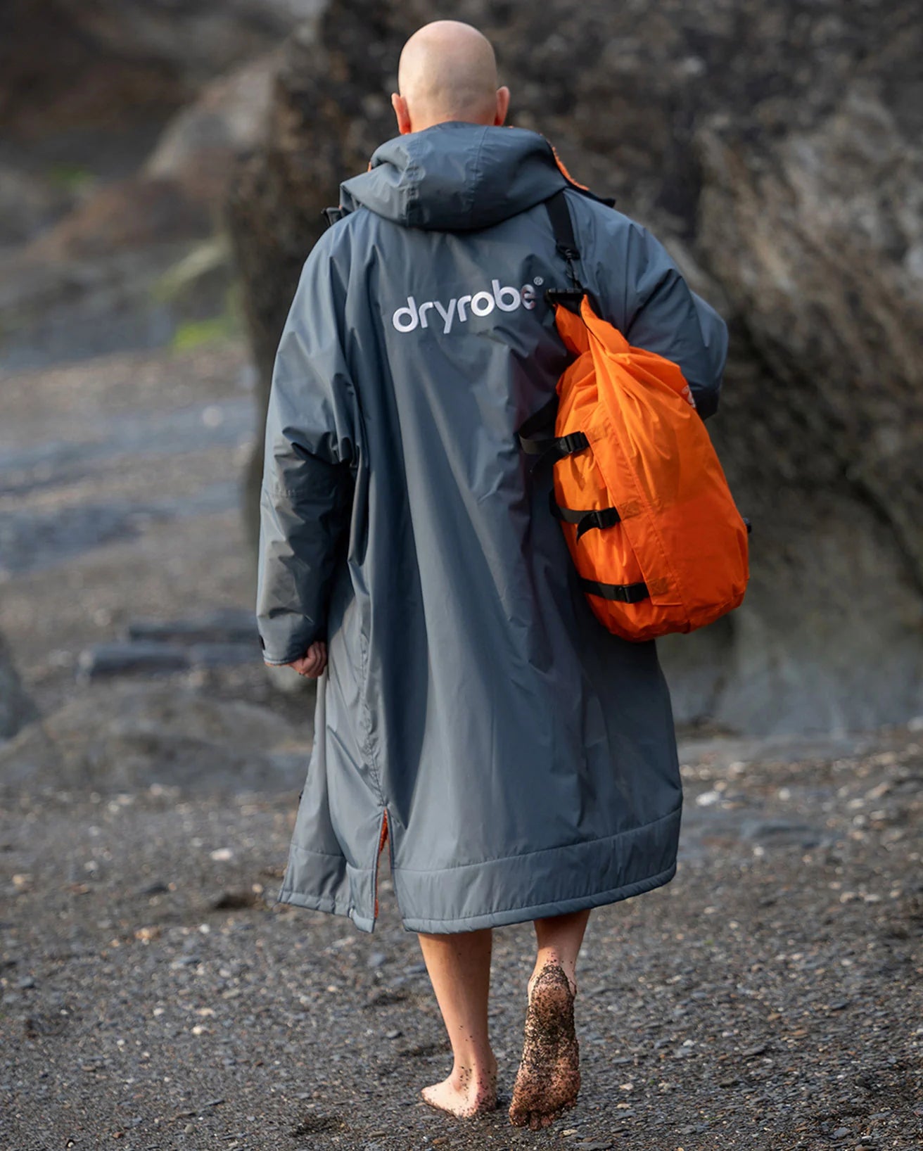 NEW dryrobe® ADVANCE LONG SLEEVE - DARK GREY/ORANGE