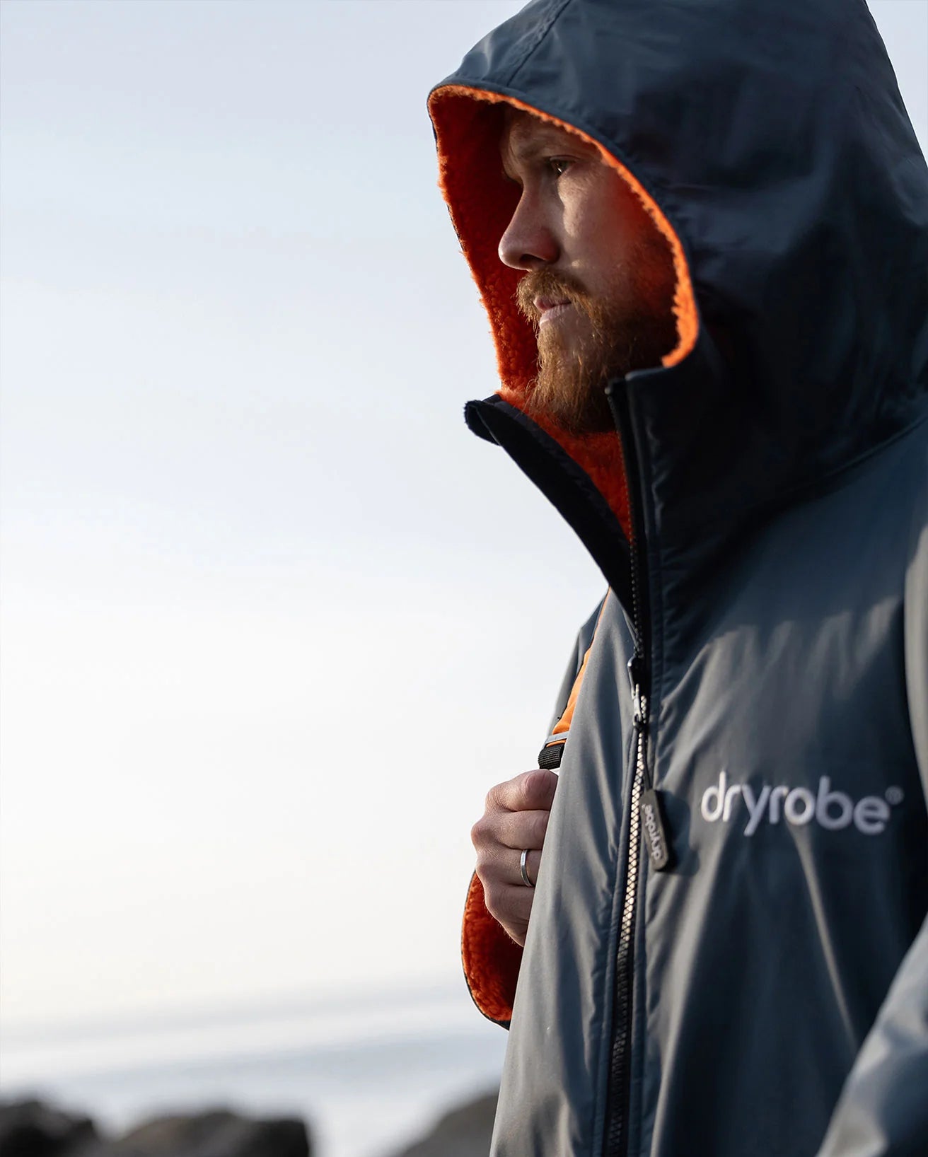 NEW dryrobe® ADVANCE LONG SLEEVE - DARK GREY/ORANGE