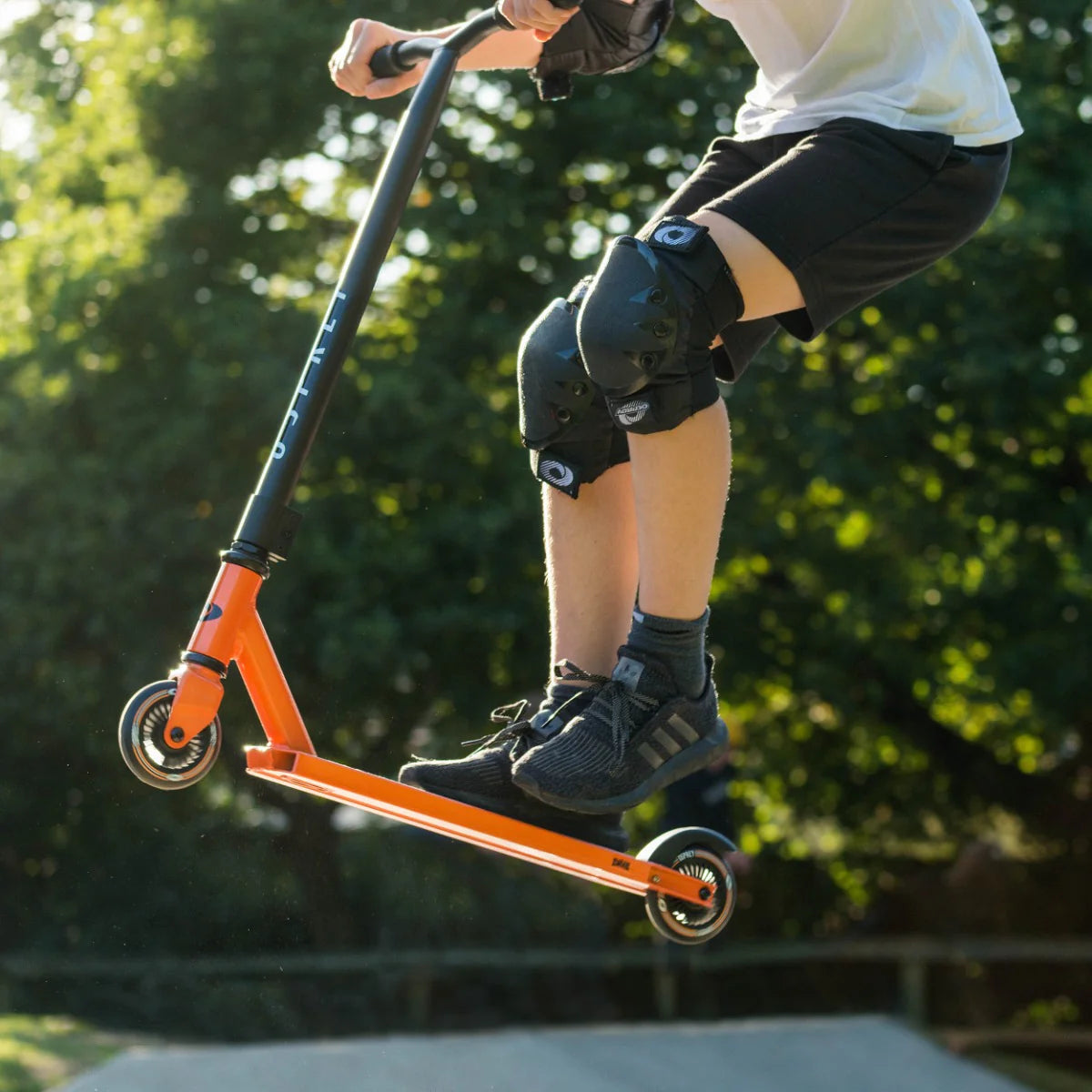 OSPREY 'BOMB' STUNT SCOOTER - ORANGE